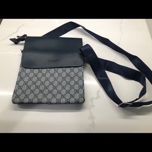 Gucci Crossbody bag